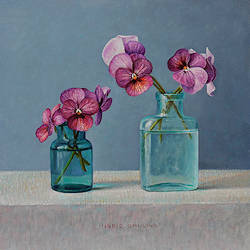 Viooltjes in turquoise flesjes | stilleven schilderij van Ingrid Smuling koopt u nu online! ✓Hoogste kwaliteit ✓Veilig betalen ✓Gratis verzending