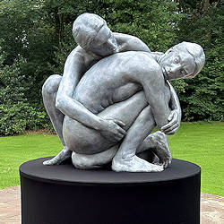 Echo | model-mensen beeld in brons van Jana Buttner koopt u nu online! ✓Hoogste kwaliteit & service ✓Veilig betalen ✓Gratis verzending