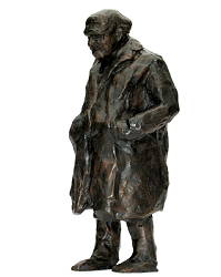 Dikke man | bronzen beeld van een oude man met lange jas van Maja van Berkestijn koopt u nu online! ✓Veilig betalen ✓Gratis verzending